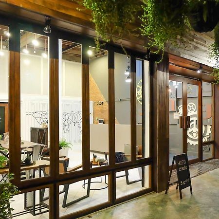 Thai Time Hostel Chiang Mai Exterior foto