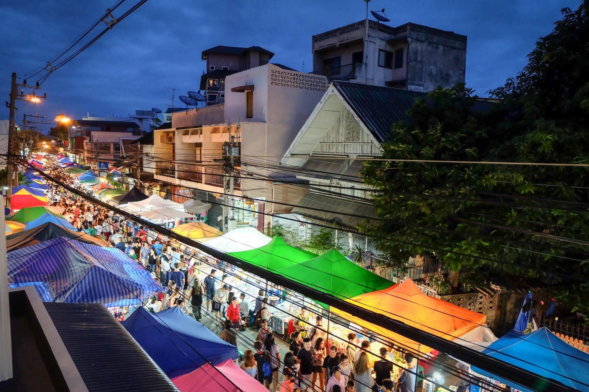Thai Time Hostel Chiang Mai Exterior foto